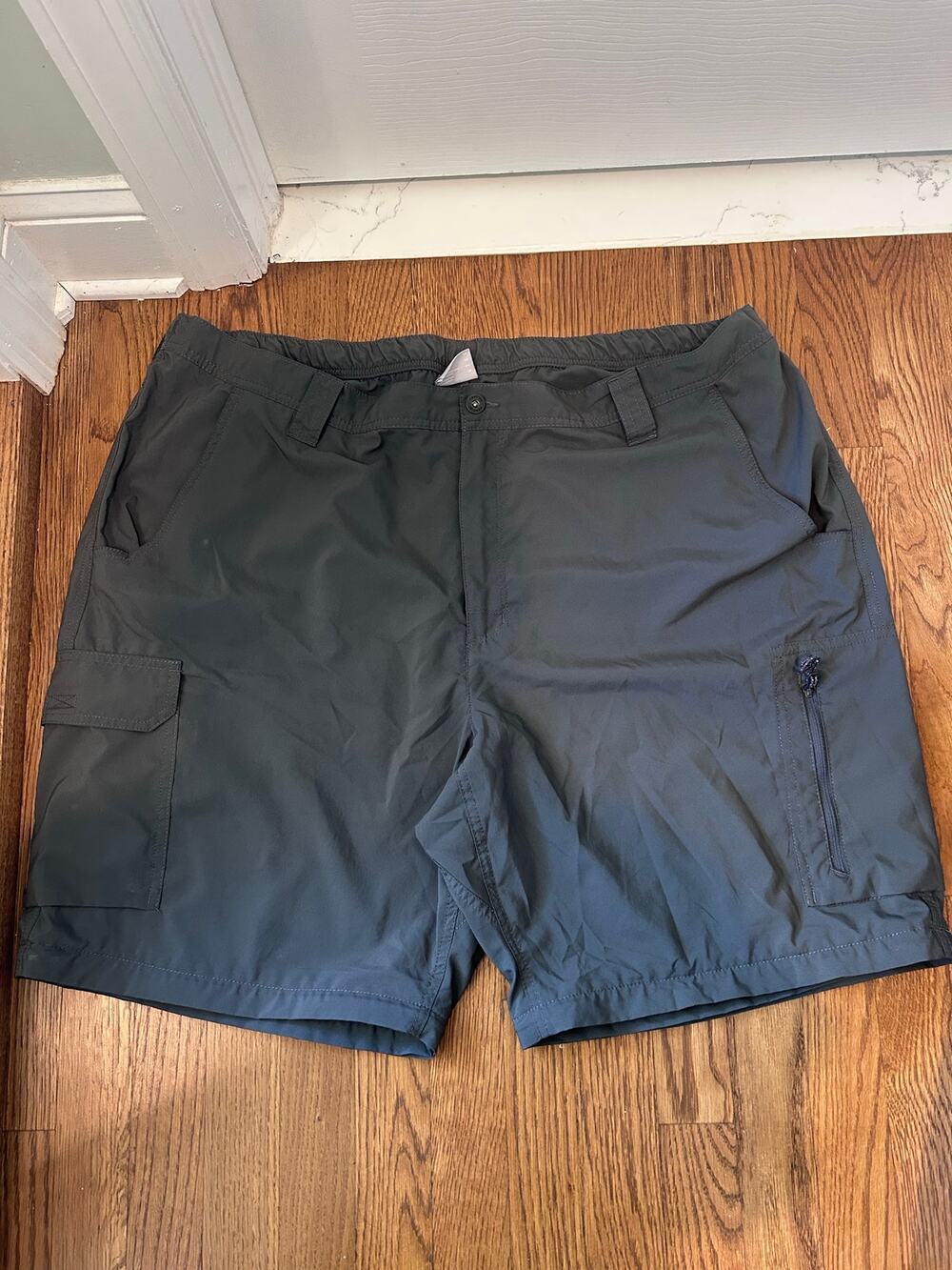 Columbia Silver Ridge Cargo Shorts Mens 48 Waist Gray Hiking Utility Gorpcore